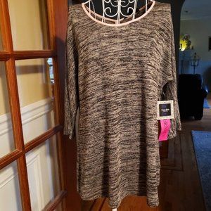 NWT Tutta Bella Maternity XL top